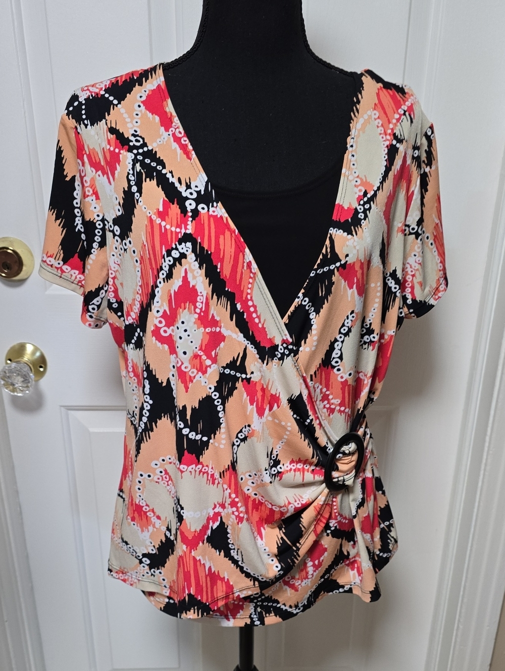 Bay Studio Peach & Black Printed Top with Ring Detail Size XL